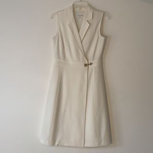 Calvin Klein Sleeveless Ivory Zip Wrap Shirt Dress with Gold Clasp at Waist 4